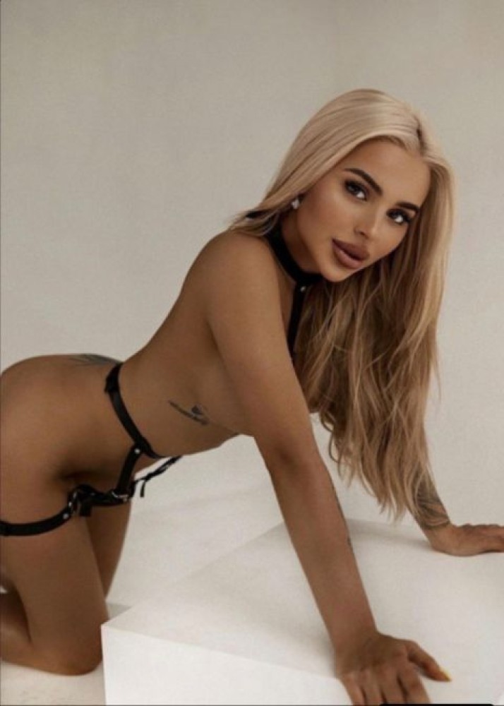 Индивидуалка Ксюша главное фото в городе Петродворец 