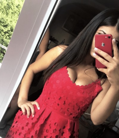 Аксинья, Г. Петродворец